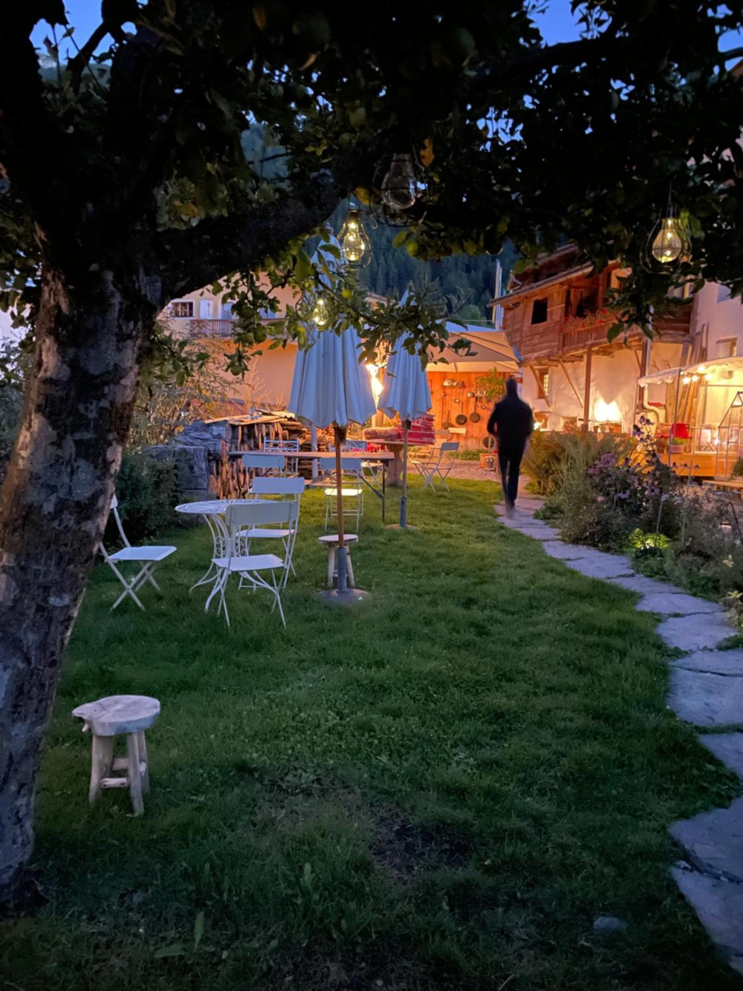 Chasa Jaro Bed & Breakfast Santa Maria Val Muestair Exterior photo